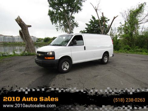 Used 2021 Chevrolet Express 2500 w/ Driver Convenience Package RWD image 1
