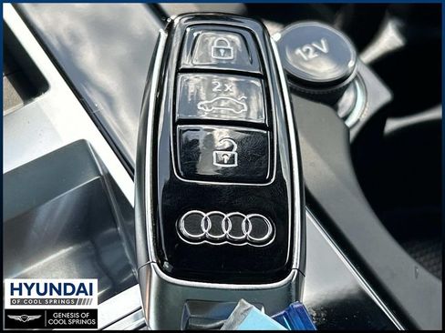 Used 2024 Audi SQ8 Prestige AWD/4WD image 40