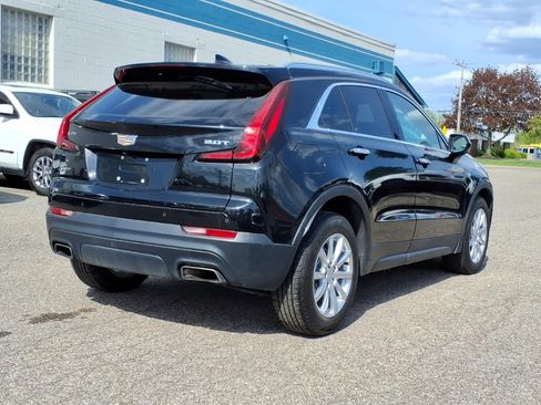 Used 2019 Cadillac XT4 Luxury w/ Cold Weather Package AWD/4WD image 5