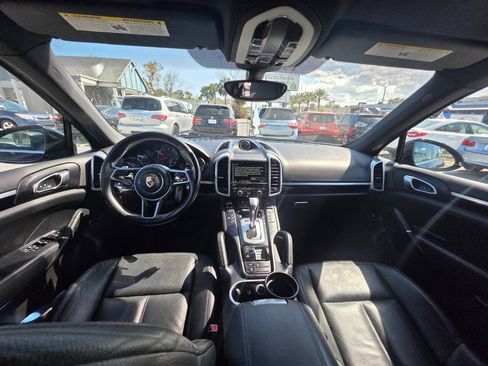Used 2016 Porsche Cayenne AWD/4WD image 12
