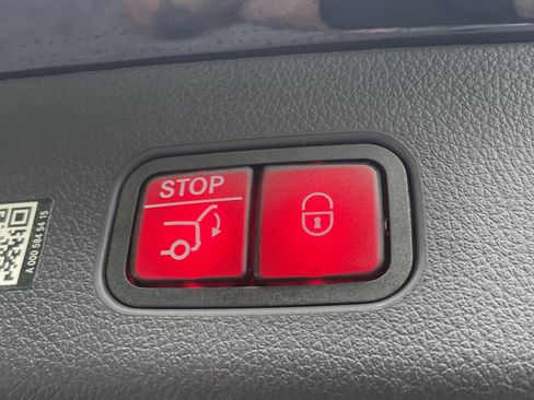 Certified 2024 Mercedes-Benz GLC 300 image 13