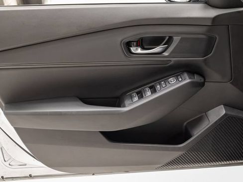 Used 2025 Honda Accord SE image 7