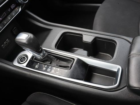Used 2020 Nissan Sentra SV w/ Electronics Package FWD image 17