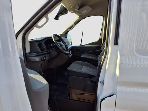 New 2026 Ford Transit 250 148 Medium Roof RWD image 24