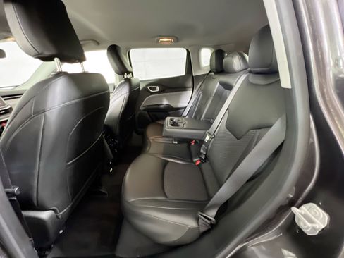 Used 2022 Jeep Compass Latitude w/ Convenience Group AWD/4WD image 23
