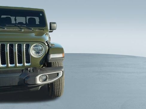 Used 2021 Jeep Gladiator Overland w/ LED Lighting Group image 39