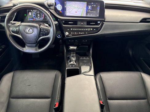 Used 2022 Lexus ES 300h w/ Premium Package FWD image 12