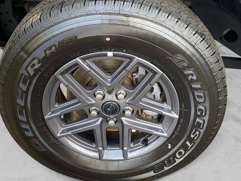 Certified 2022 Jeep Gladiator Overland w/ Popular Equipment Package image 27