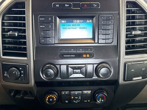 Used 2022 Ford F250 XL w/ Power Equipment Group AWD/4WD image 17