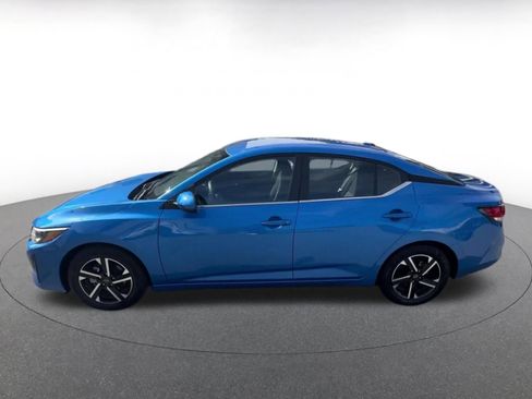 Used 2025 Nissan Sentra SV image 9