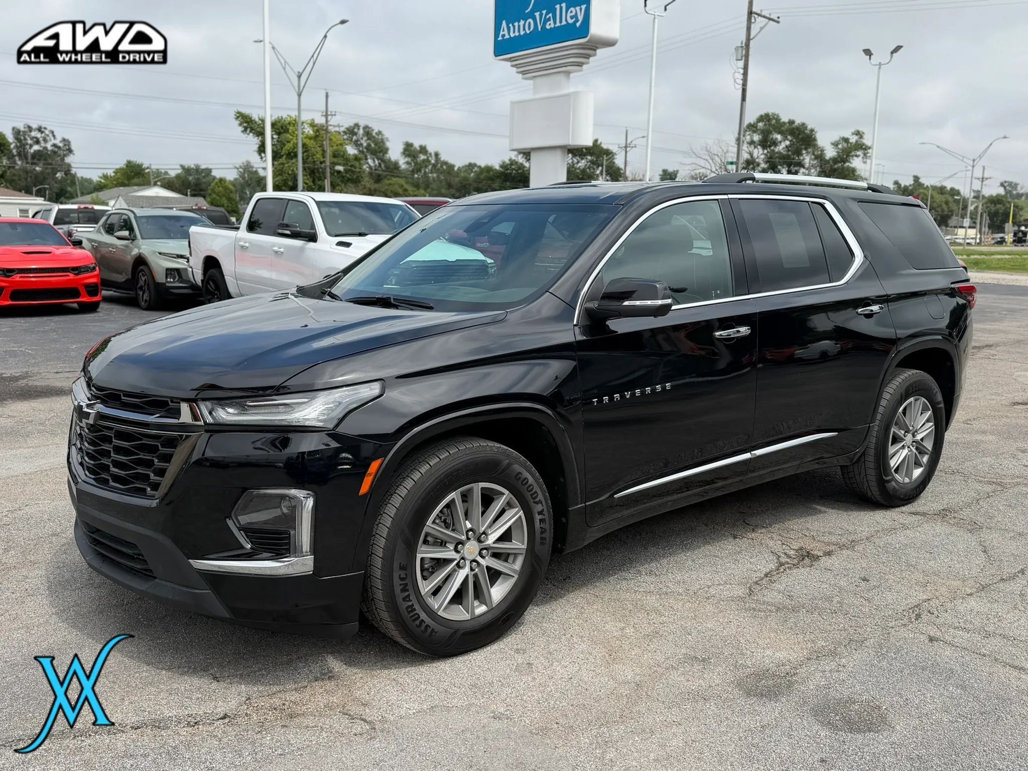 Used 2022 Chevrolet Traverse Premier w/ LPO, Floor Liner Package AWD/4WD image 3