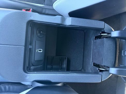 Used 2022 Ford Mustang Shelby GT500 w/ Technology Package image 33