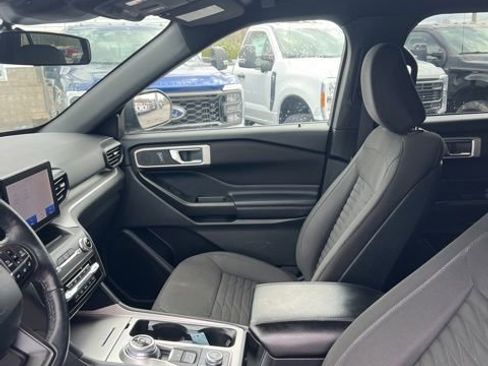 Used 2020 Ford Explorer XLT w/ Comfort Package AWD/4WD image 27