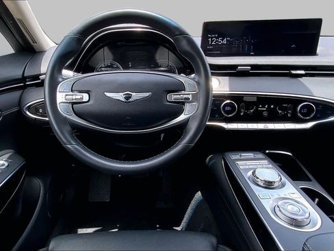 Used 2025 Genesis GV70 2.5T AWD/4WD image 6