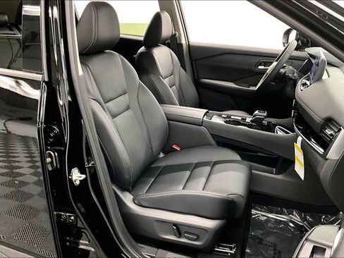 New 2025 Nissan Rogue SL image 37