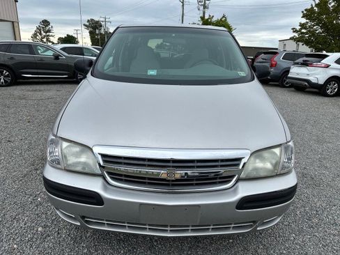 Used 2004 Chevrolet Venture Plus w/ Climate Package FWD image 3