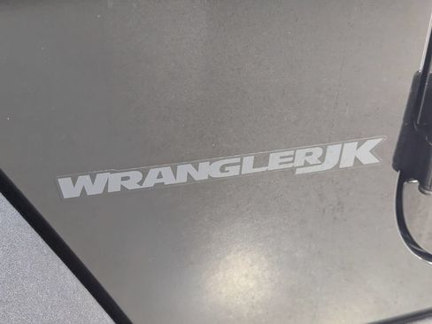 Used 2018 Jeep Wrangler Sport AWD/4WD image 7