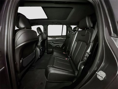New 2025 Jeep Grand Cherokee Limited w/ Luxury Tech Group II image 15