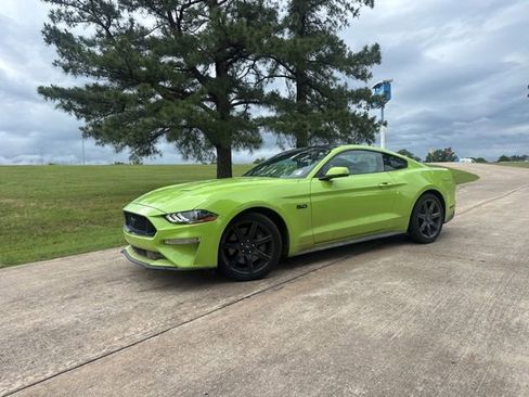 Used 2020 Ford Mustang GT Premium w/ Carbon Sport Interior Package RWD image 4