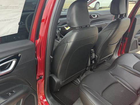 New 2026 Jeep Compass Latitude AWD/4WD image 27