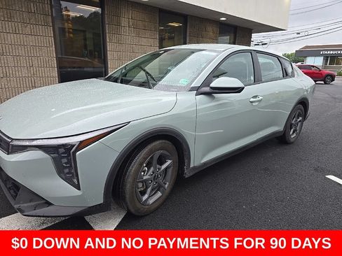 Used 2025 Kia K4 FWD image 1