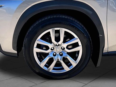 Used 2016 Lexus NX 300h AWD w/ Premium Package image 11