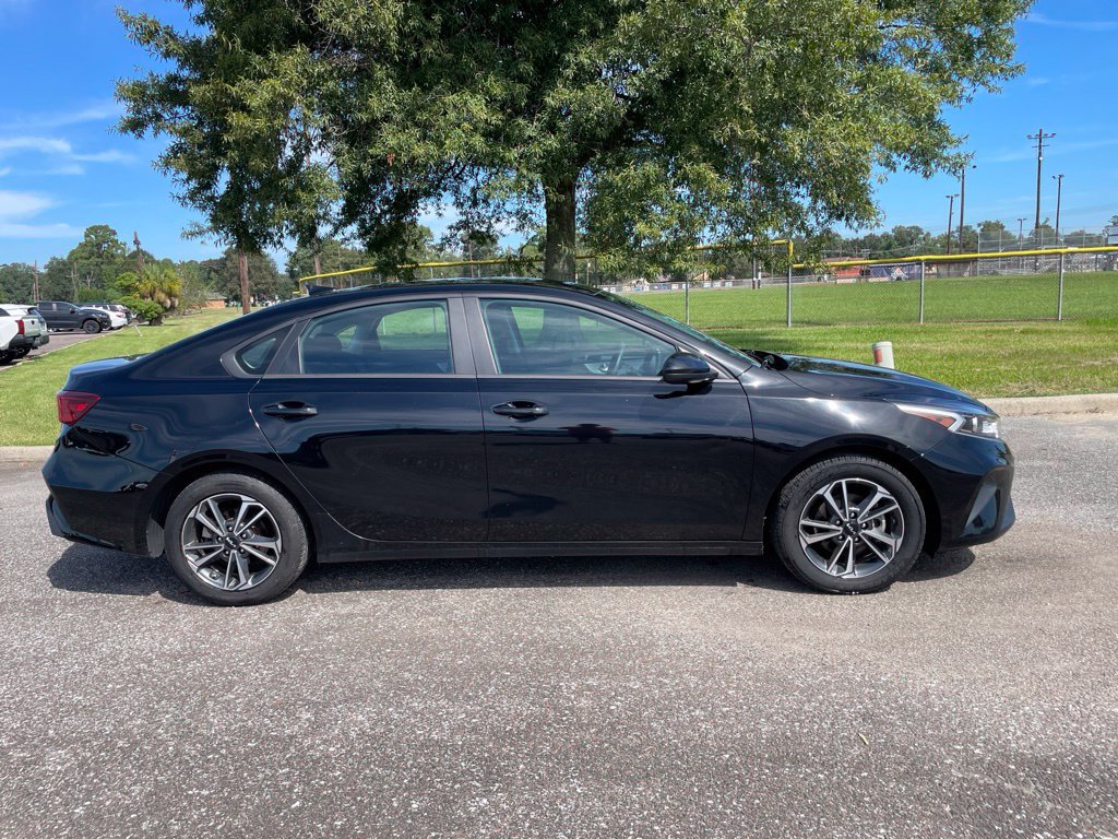 Used 2024 Kia Forte LXS FWD image 8