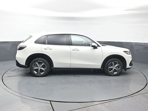 Used 2024 Honda HR-V EX-L image 7