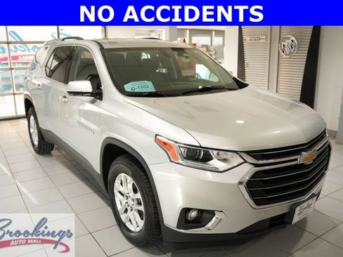 Used 2018 Chevrolet Traverse LT image 1