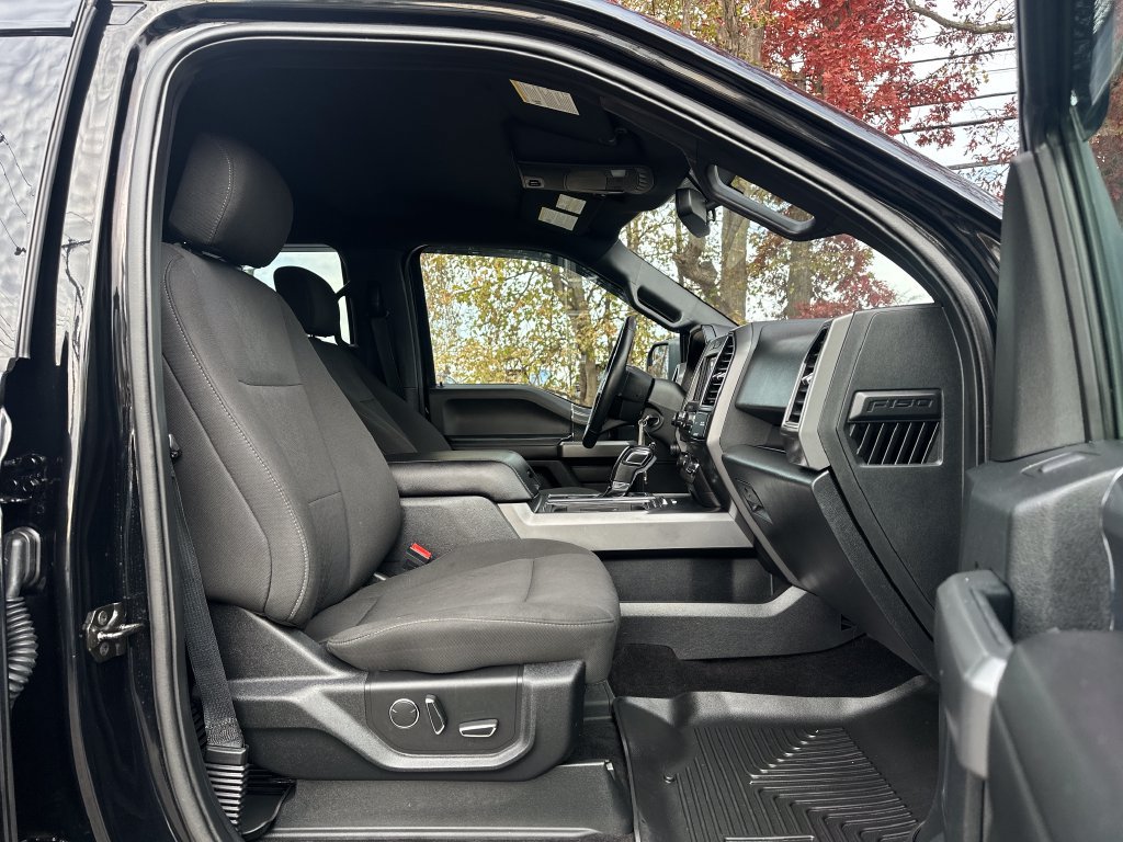 Used 2018 Ford F150 XLT w/ Equipment Group 302A Luxury AWD/4WD image 21