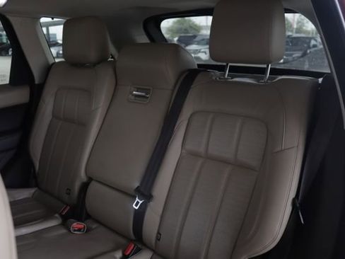 Used 2019 Land Rover Range Rover Sport HSE Dynamic image 32