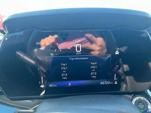 Used 2024 Chevrolet Trax ACTIV w/ Sunroof Package image 22