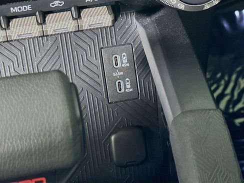 Used 2025 Toyota Tacoma TRD Off-Road image 30