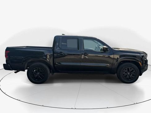 Used 2023 Nissan Frontier SV RWD image 5