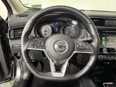 Used 2020 Nissan Rogue Sport SL w/ Premium Package image 17