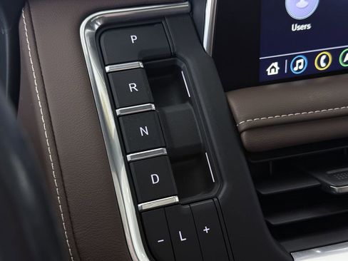 Used 2021 Chevrolet Tahoe High Country w/ Premium Package image 48