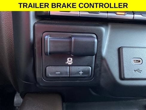 Used 2020 GMC Sierra 2500 Denali w/ Technology Package AWD/4WD image 9