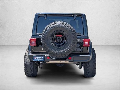 Used 2020 Jeep Wrangler Unlimited Sahara AWD/4WD image 7