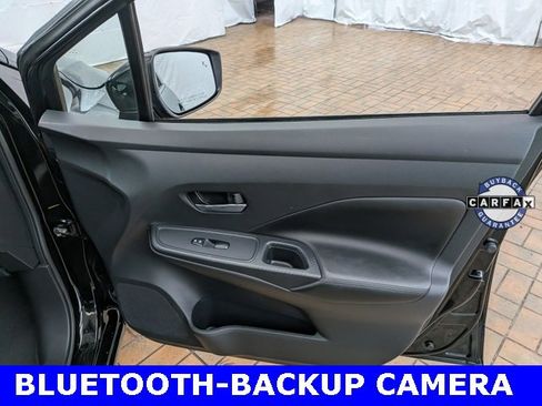 Used 2020 Nissan Versa SV w/ Trunk Package image 21