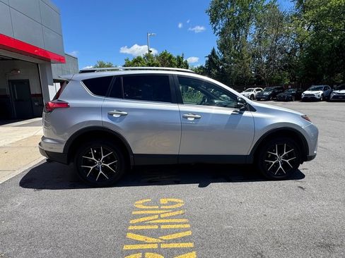 Used 2018 Toyota RAV4 SE w/ Power Extra Value Package AWD/4WD image 30
