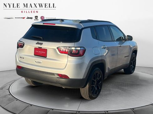 New 2026 Jeep Compass Latitude image 16