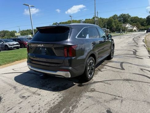 Certified 2026 Kia Sorento S FWD image 3