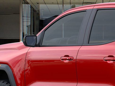 New 2026 GMC Canyon AT4 image 12