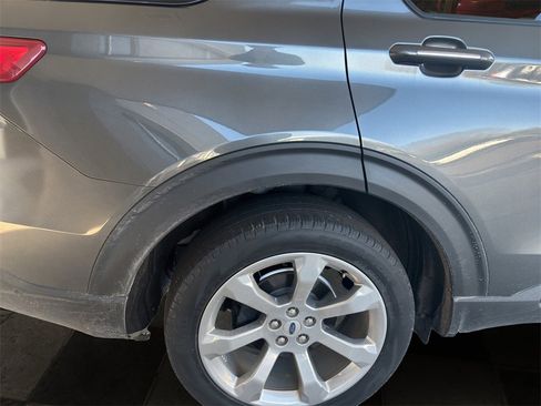 Used 2020 Ford Explorer Platinum w/ Premium Technology Package image 8