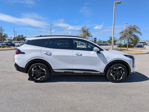 Used 2026 Kia Sportage SX image 4