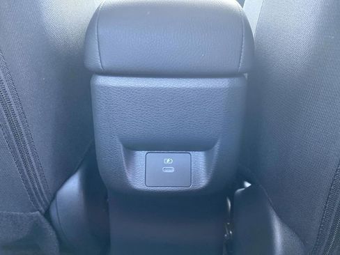 New 2025 Nissan Versa SV w/ Trunk Package image 30