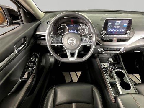 Certified 2024 Nissan Altima 2.5 SR FWD image 8