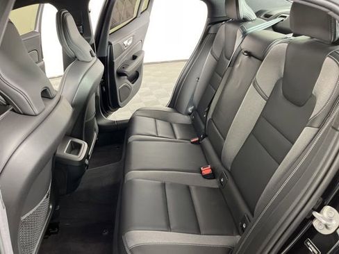Used 2024 Volvo S60 B5 Plus FWD image 40