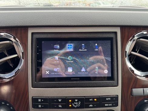 Used 2011 Ford F350 Lariat w/ Lariat Interior Pkg image 38