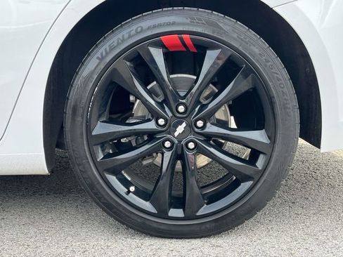 Used 2018 Chevrolet Malibu LT w/ Leather Package image 11